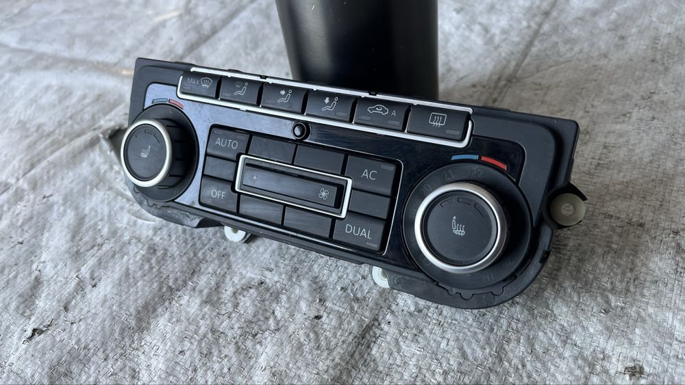 Volkswagen Jetta панел за климатик