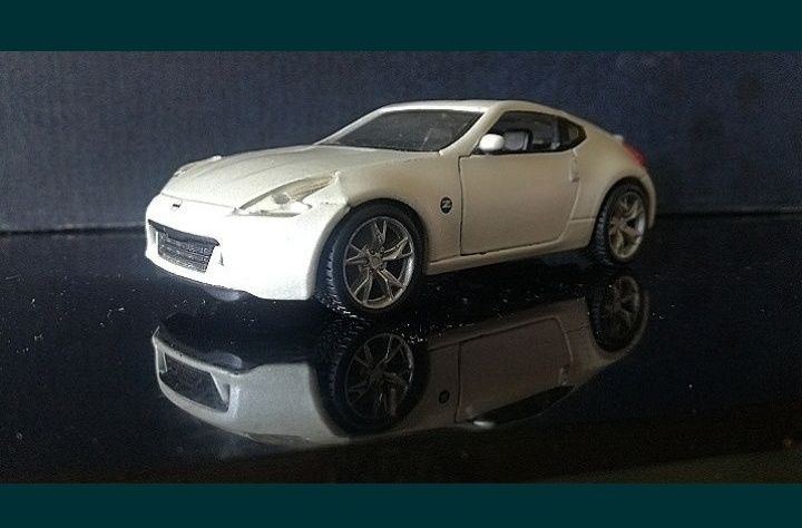 Машинка игрушка. Ниссан Z 370.