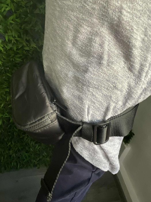 Borsetă Rare beauty by Selena Gomez puffy belt bag