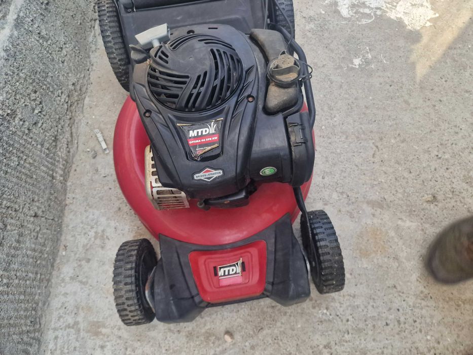Masina de tuns iarba MTD pe benzina cu Tractiune si COS 3CP Perfecta