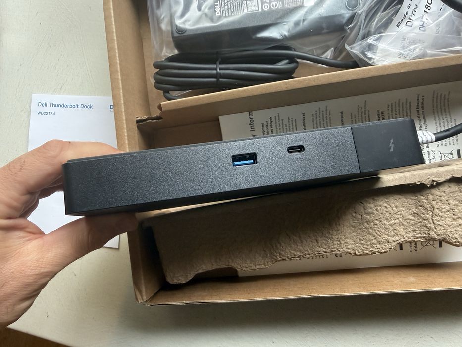 Statie de andocare docking Dell WD22TB4 Thunderbolt 4 – 180W