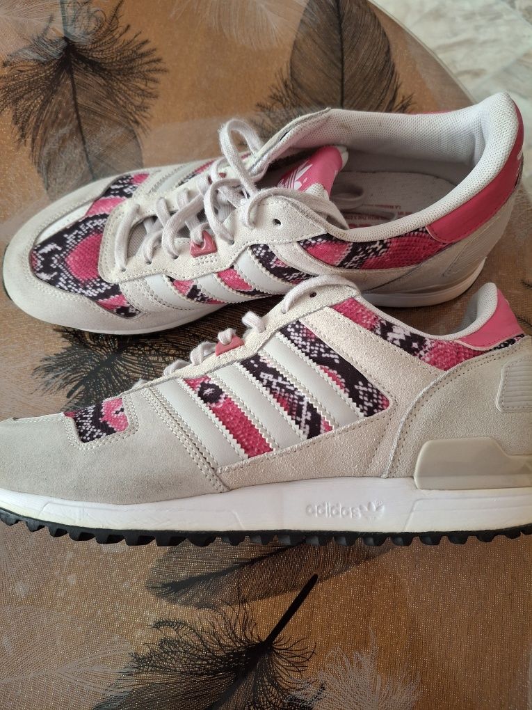 Оригинални дамски маратонки Adidas