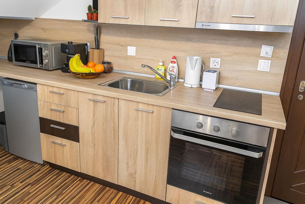 Дава се под наем Двустаен апартамент в Пловдив, Център - 50 кв.м за 485 € - Снимка #2