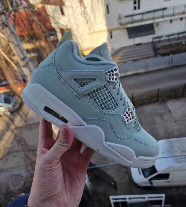 Air Jordan 4 Seafoam 39