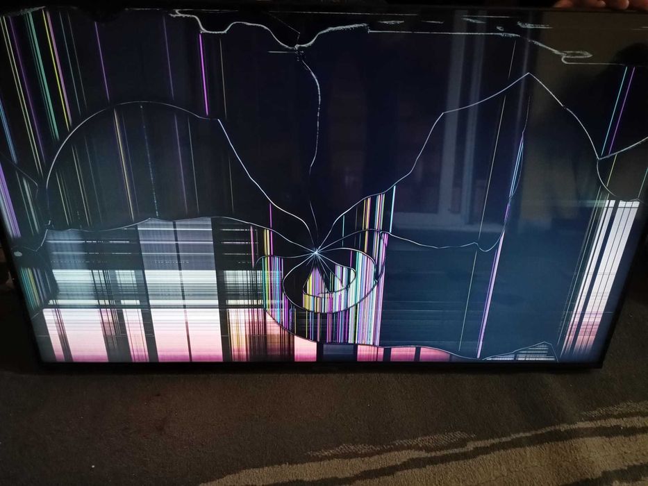 Televizor Smart Samsung AU7100 4K HDR10 Pur Color 108 cm pentru piese