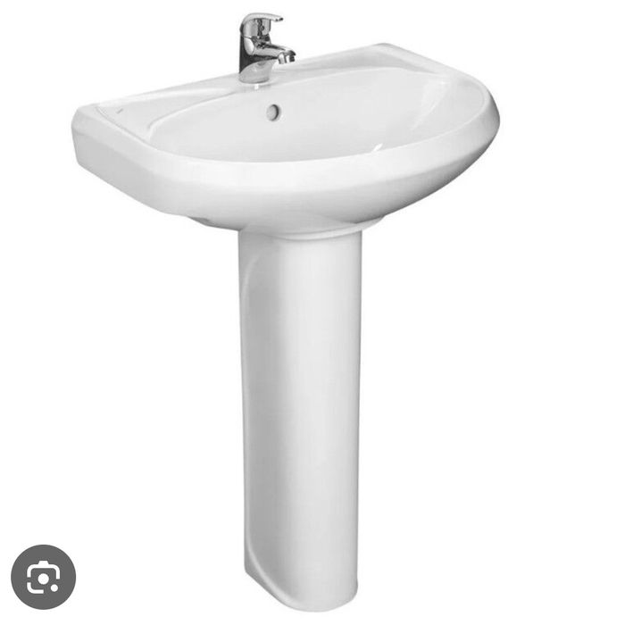 Фарфор раковина в хорошом состоянии почти новая