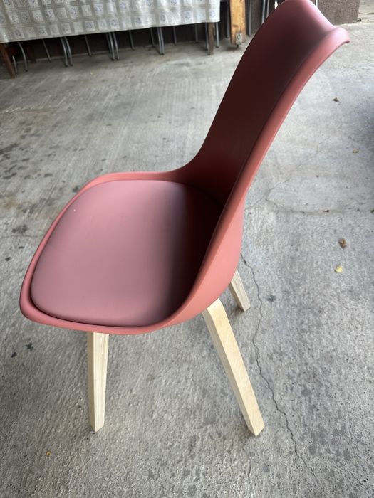 9 Scaune Noi Plastic si Piele