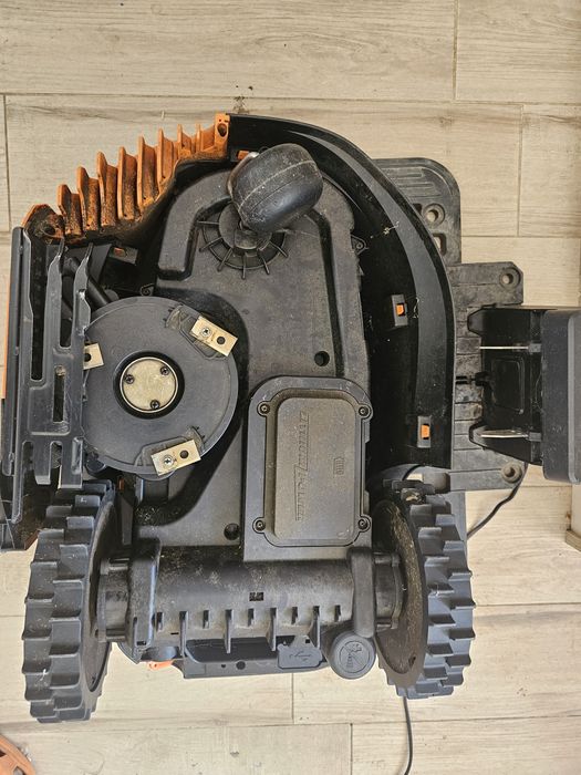 Robot iarba  works OS functional