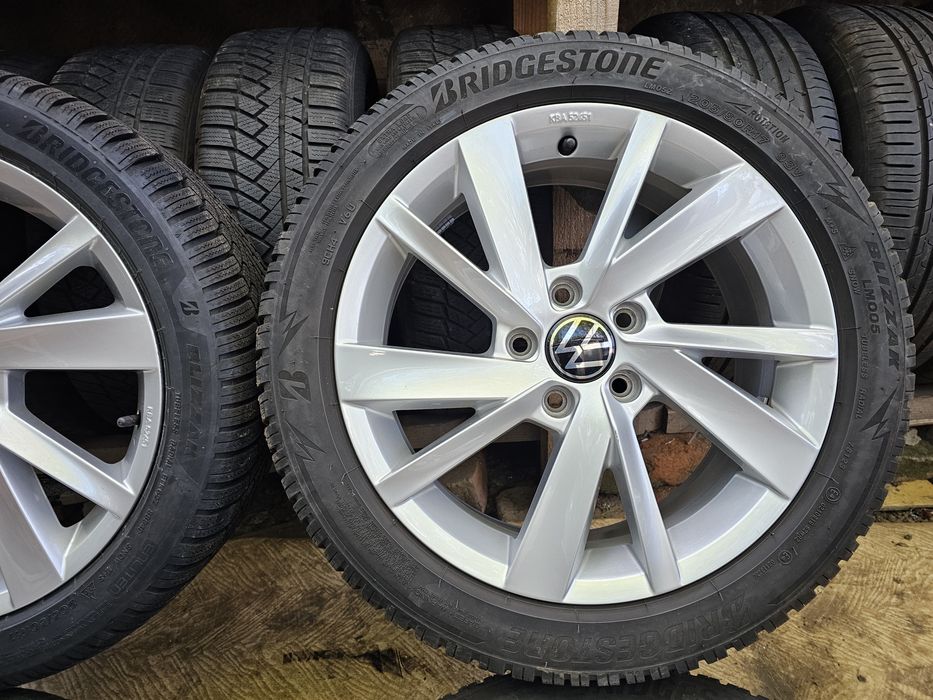 Jante aliaj 17" Volkswagen/Skoda/Seat cu anvelope iarna 205/50/17