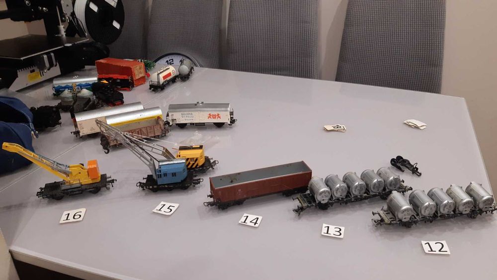 Товарни и пътнически вагони и локомотиви Piko, Fleischmann,Roco,  HO