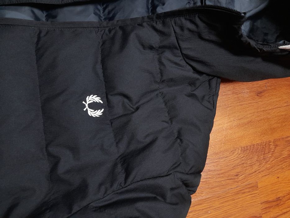 FRED PERRY  мъжко яке L размер.