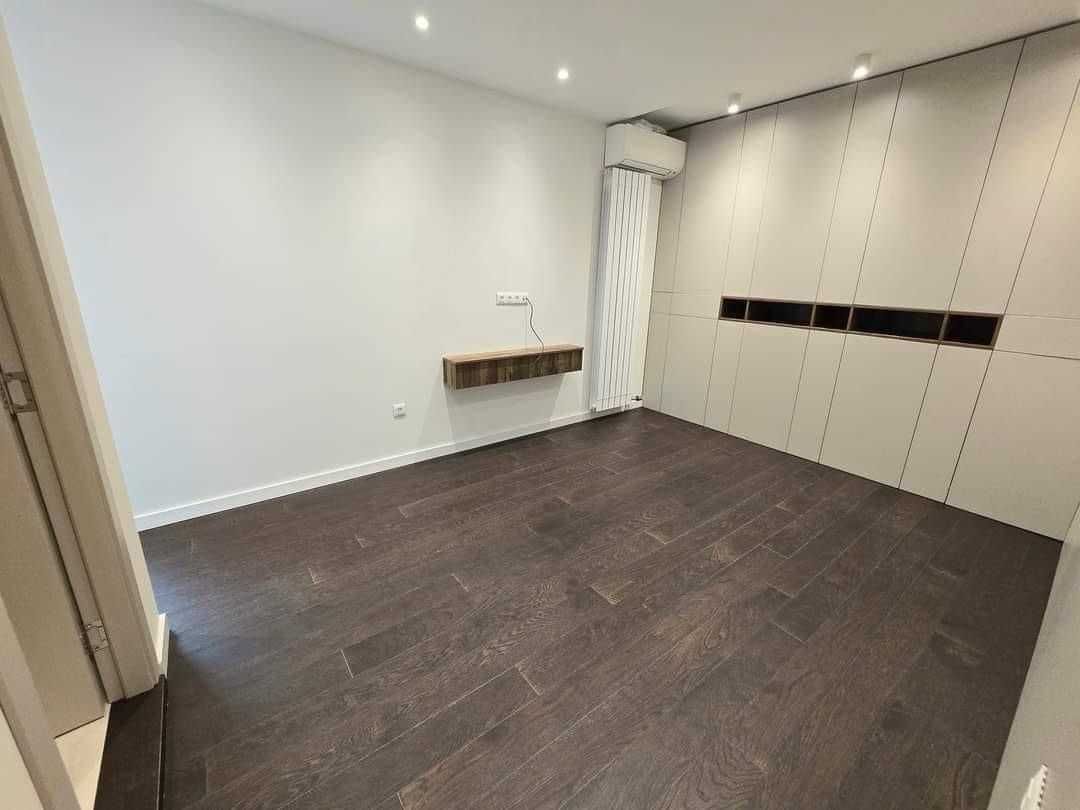 Продава се Тристаен апартамент в София, Център - 186 кв.м за 2689 €/кв.м - Снимка #3