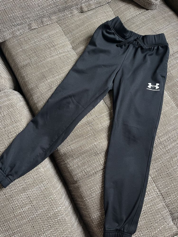 Спортен екип under armour