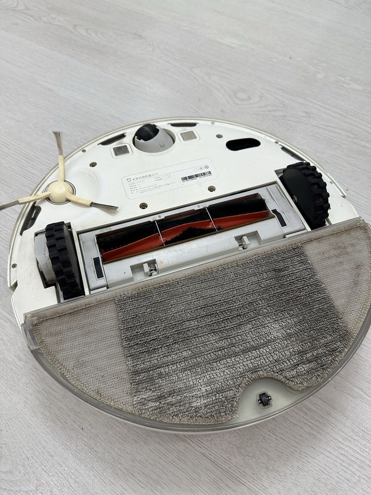 Робот-пылесос Xiaomi Mi Robot Vacuum-Mop 1С