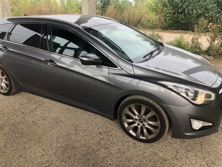 usa stanga fata si piese hyundai i40 2012 din dezmembrari