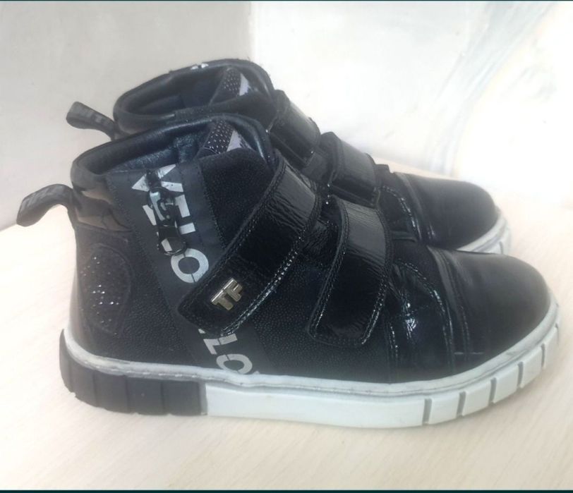 Ботинки на девочку