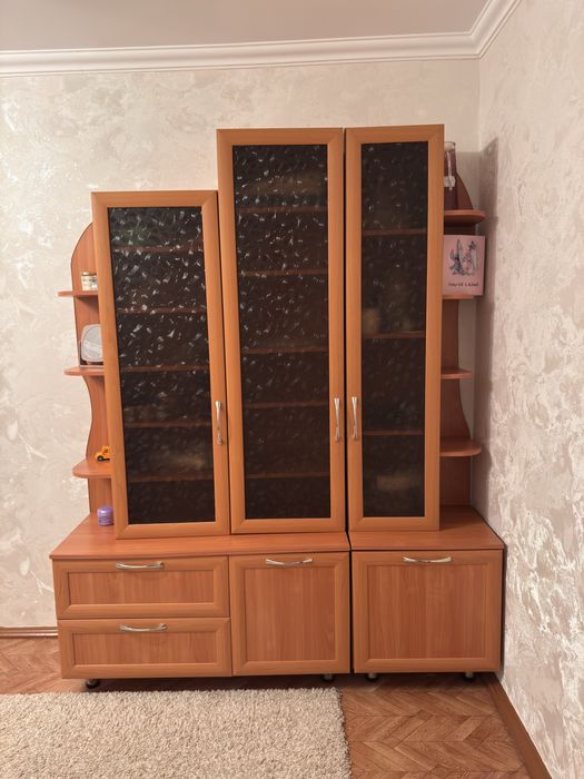 Продам шкаф стенку в хорошем состоянии