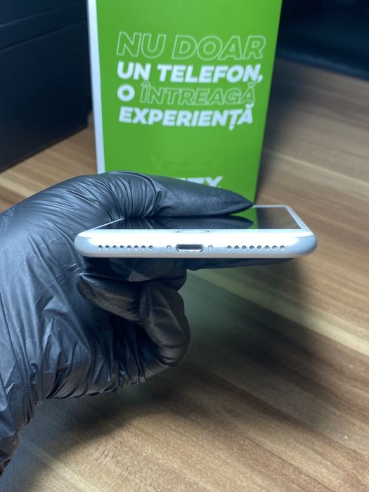 iPhone 8+/ 64 GB / Garanție 24 luni | Sănătate baterie 100% / Bun