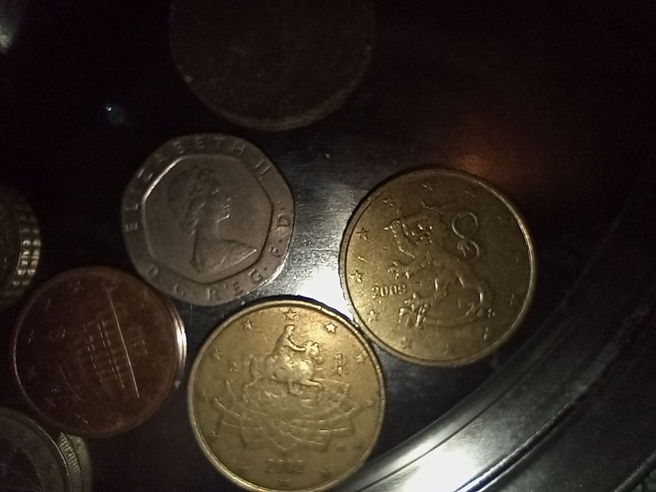 o moneda la alegere