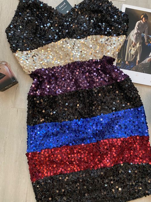 Къса рокля с пайети в различни цветове Forever21