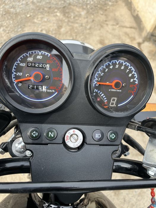 Мотоцикл  SUSUKI …