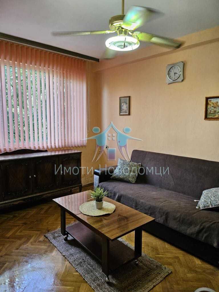 Двустаен, Шумен, Херсон