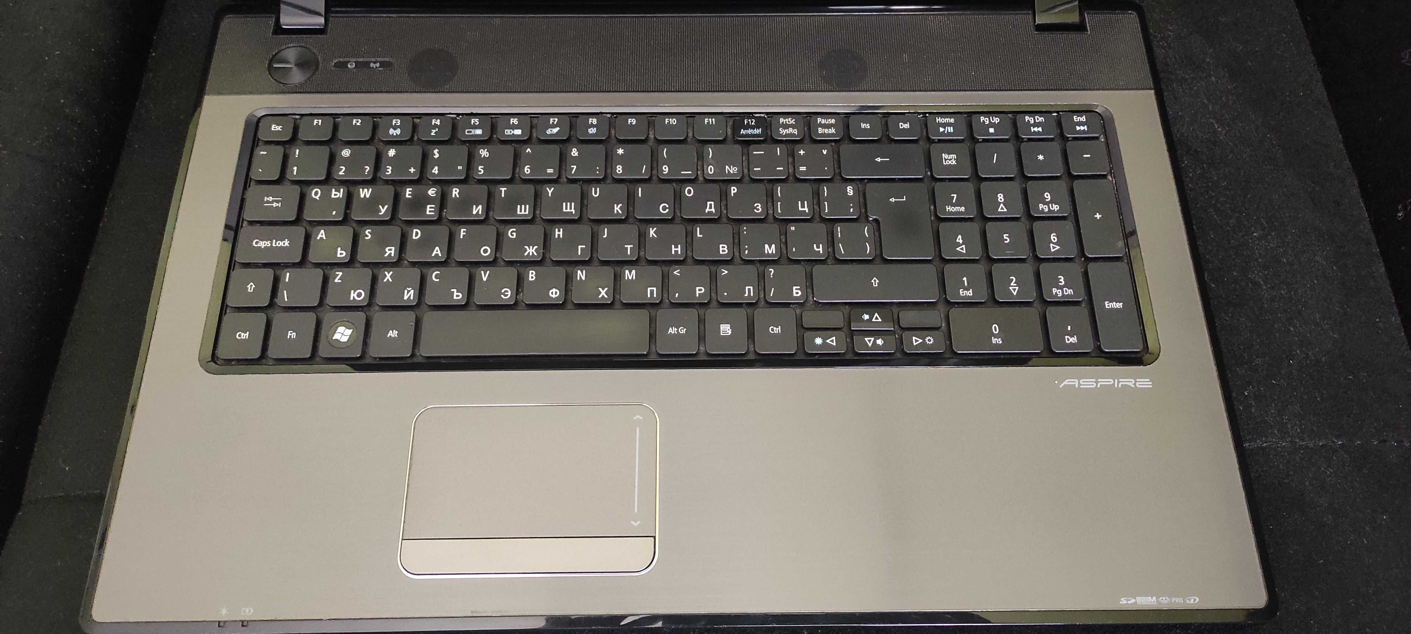 Лаптоп 17.3" Acer Aspire 7741G