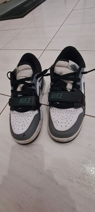 Adidași nike Jordan purtați dar în stare buna