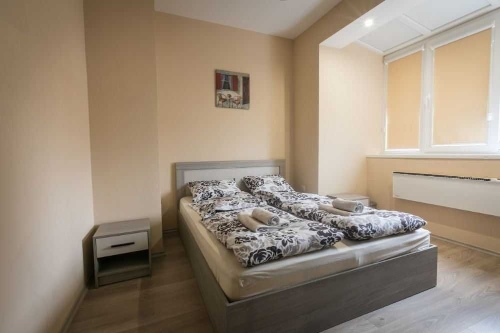 Дава се под наем Тристаен апартамент в София, Център - 98 кв.м за 688.5 € - Снимка #7
