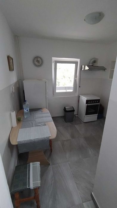 Ap de inchiriat zona H-uri