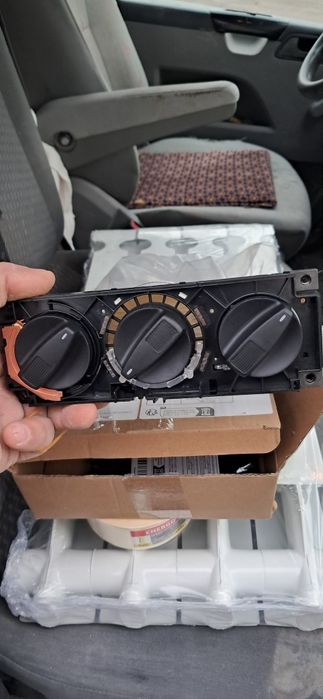 Panou control AC VW T5 2009