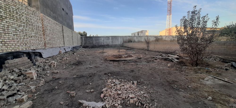 Продаётся земля 4 сотки ,Возле Амир Тимур махалли ,Р-Н Мирзо Улугбек