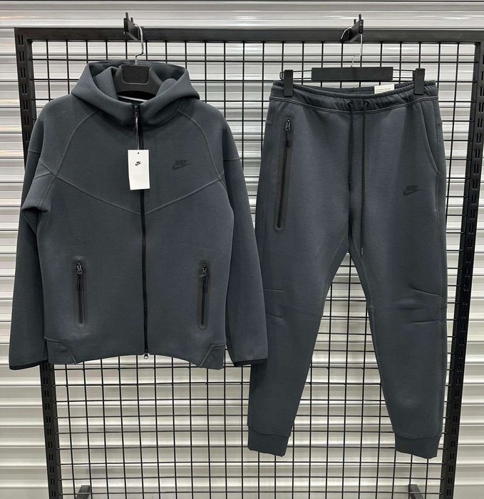 Нова колекция мъжки екипи Nike Tech Fleece