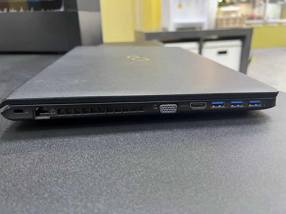 Fujitsu Lifebook A555