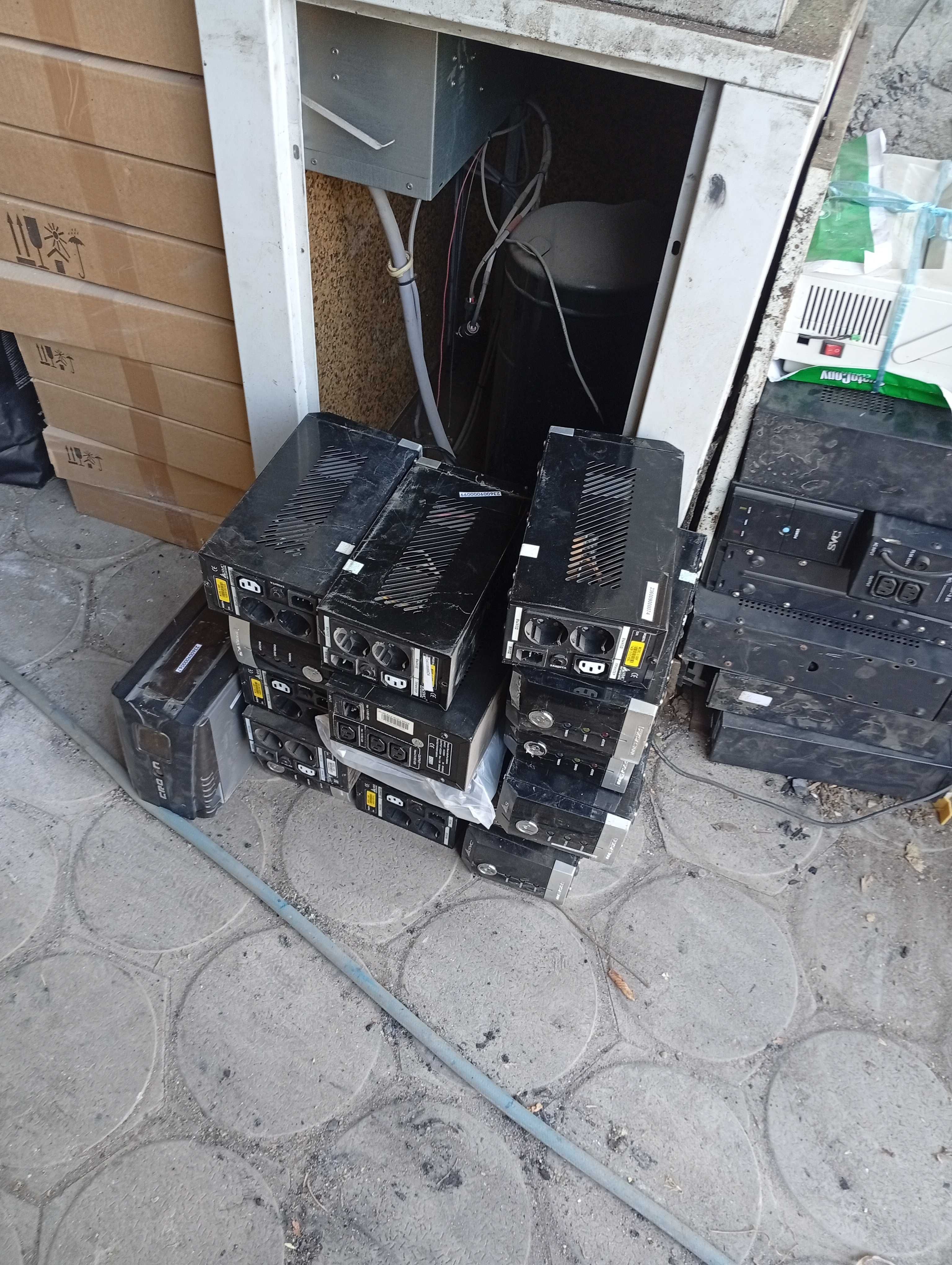 Продам UPS б\у без аккумуляторов