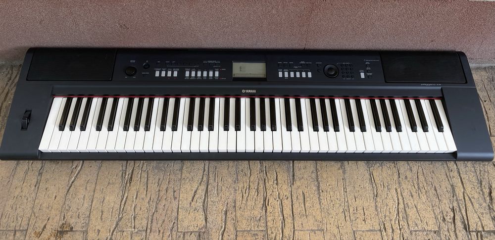 pian digital Yamaha Piaggero NP-V60