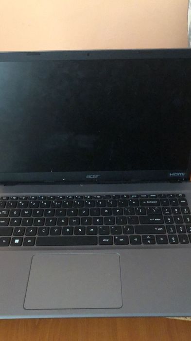 vând laptop Acer Extensa 15 EX215-55 cu tastatura,mouse+ stick