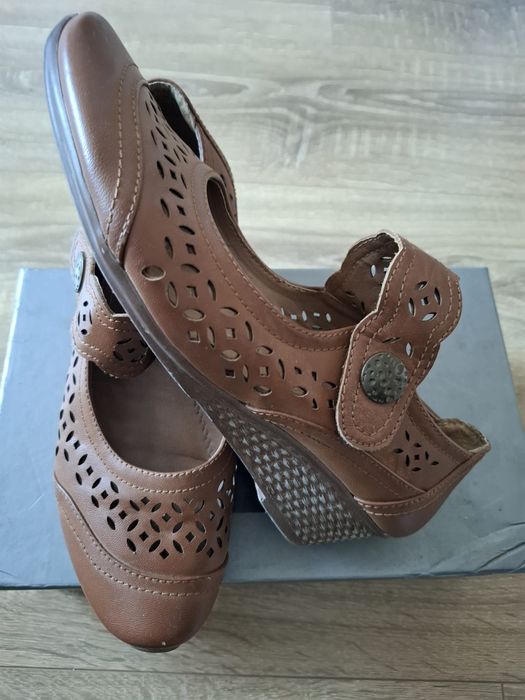 Vând pantofi damă piele nr 37