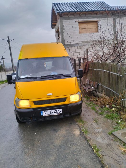 Vând Ford Transit