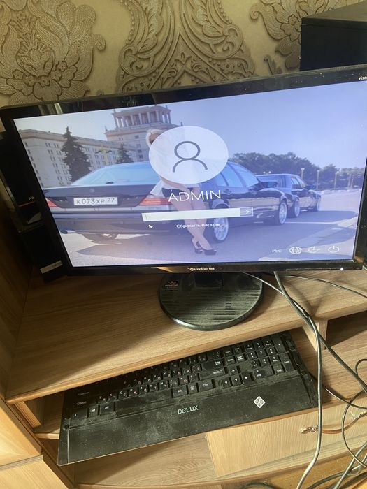 Продам комютер монитор мышку и клавиатуру