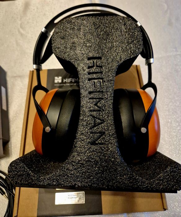 HIFIMAN Sundara Closed-back