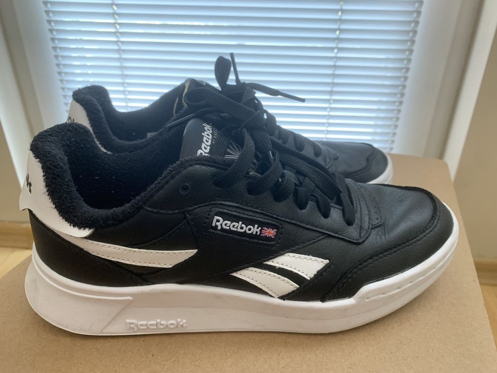 Маратонки Reebok 37