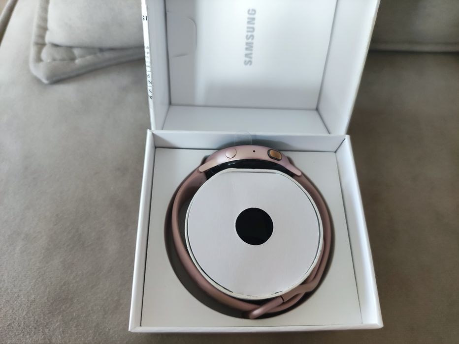 Samsung Galaxy Watch Active 2 - ЗА ЧАСТИ