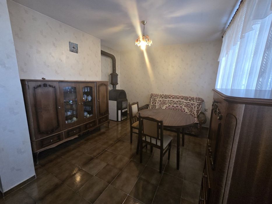 4-стаен апартамент кв.Бузлуджа гр.Кюстендил