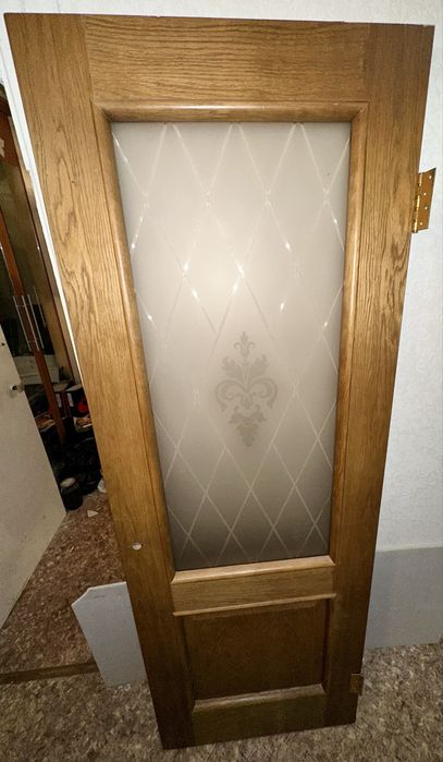 Дверь тяжёлая финская со стеклом!