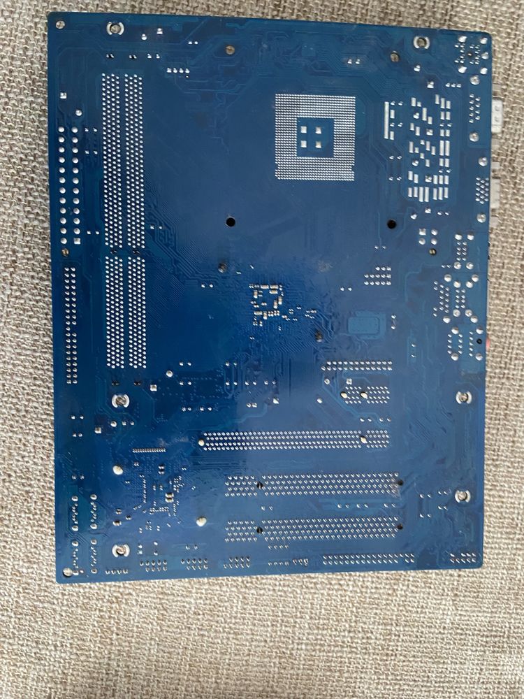 Vând Kit Procesor + Placa de baza ASROCK + RAM + NVIDIA GT 730