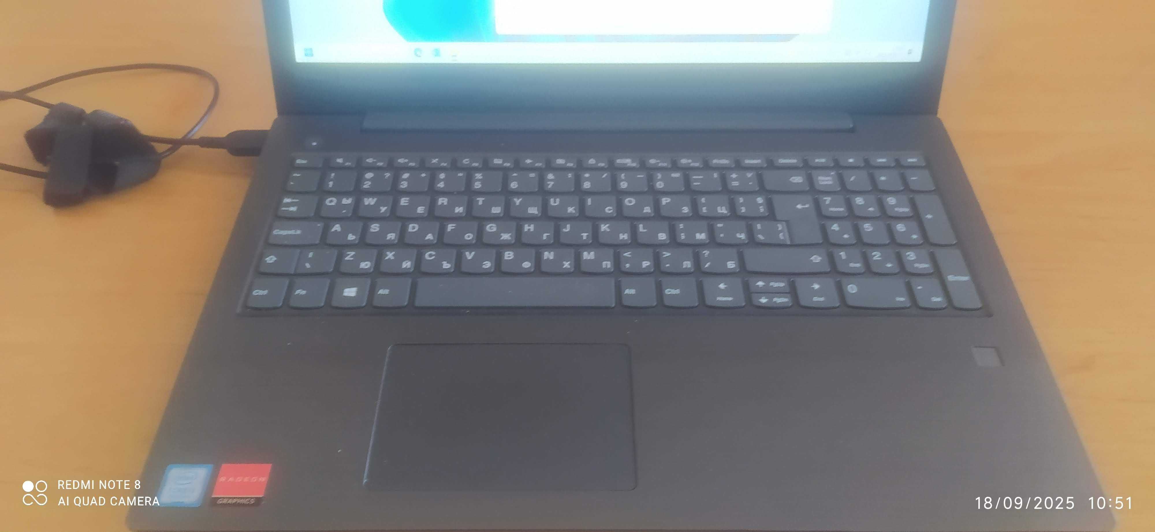 Лаптоп Lenovo V330-15IKB