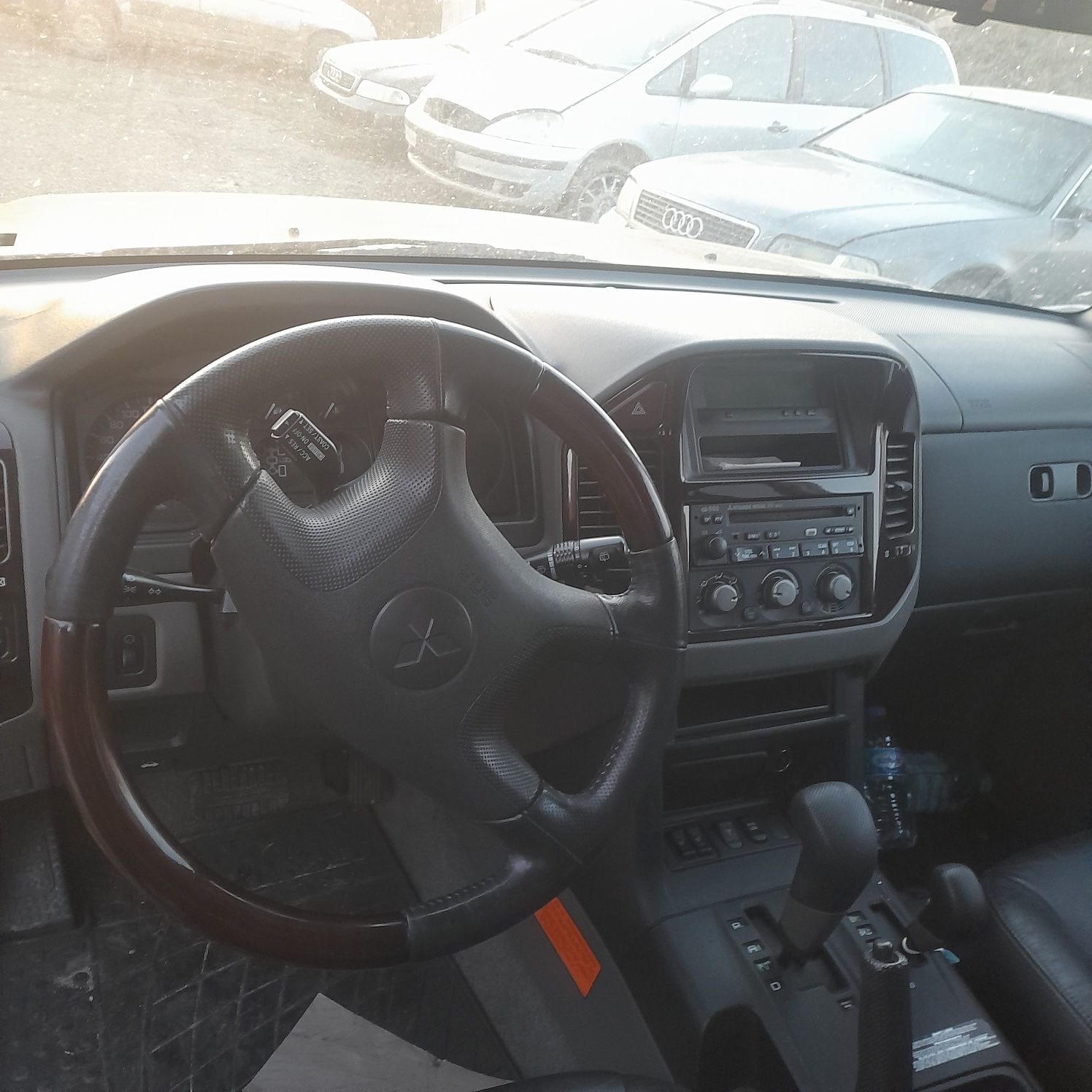 Mitsubishi pajero 3,5 на части