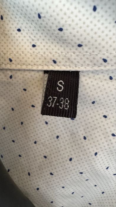 Teodor Бяла риза с ситен фигурален принт