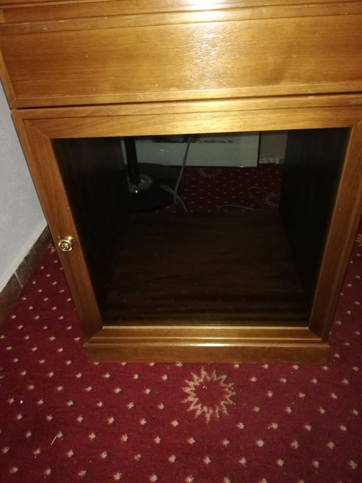 Rack din Lemn masiv pentru aparatura Hi Fi